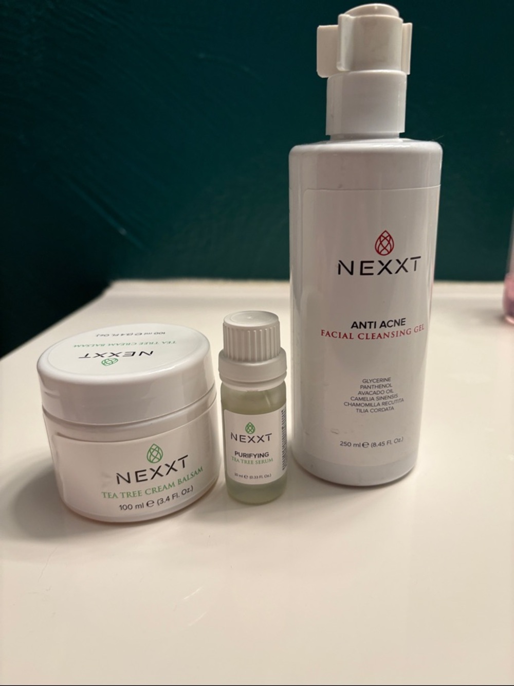 Nexxt White and Green Set
